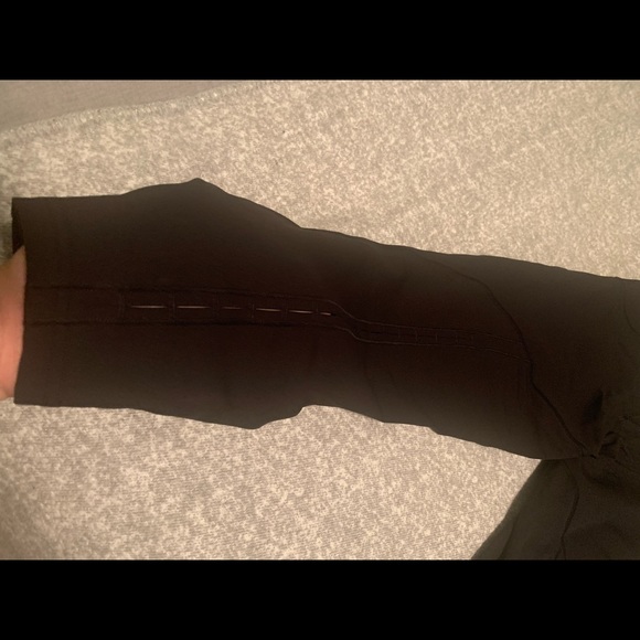 Lululemon Crops - Picture 4 of 5
